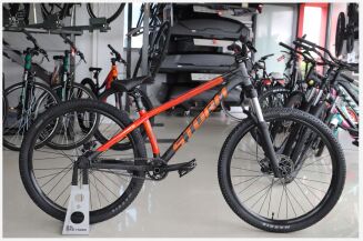 Rower dirtowy STORM dirt 1.0 (26'') R13 czarny/pomarańczowy - 2